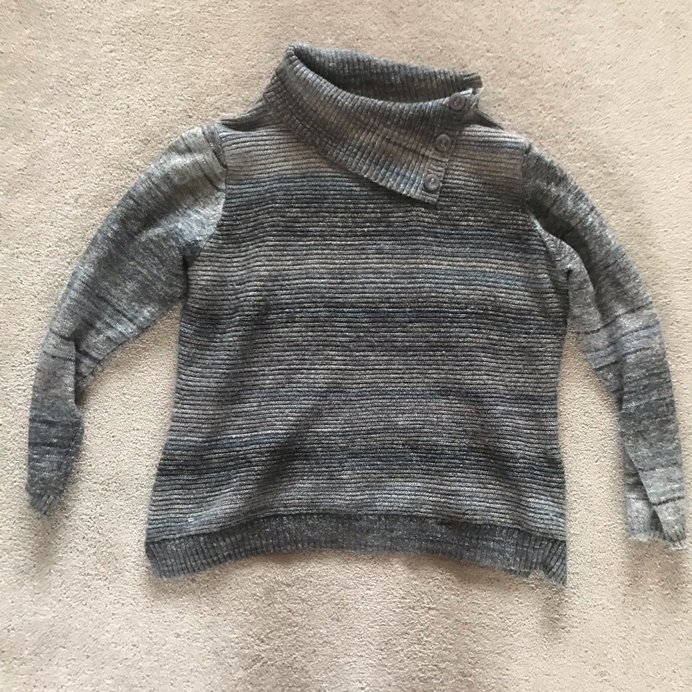 Blue/grey sweater